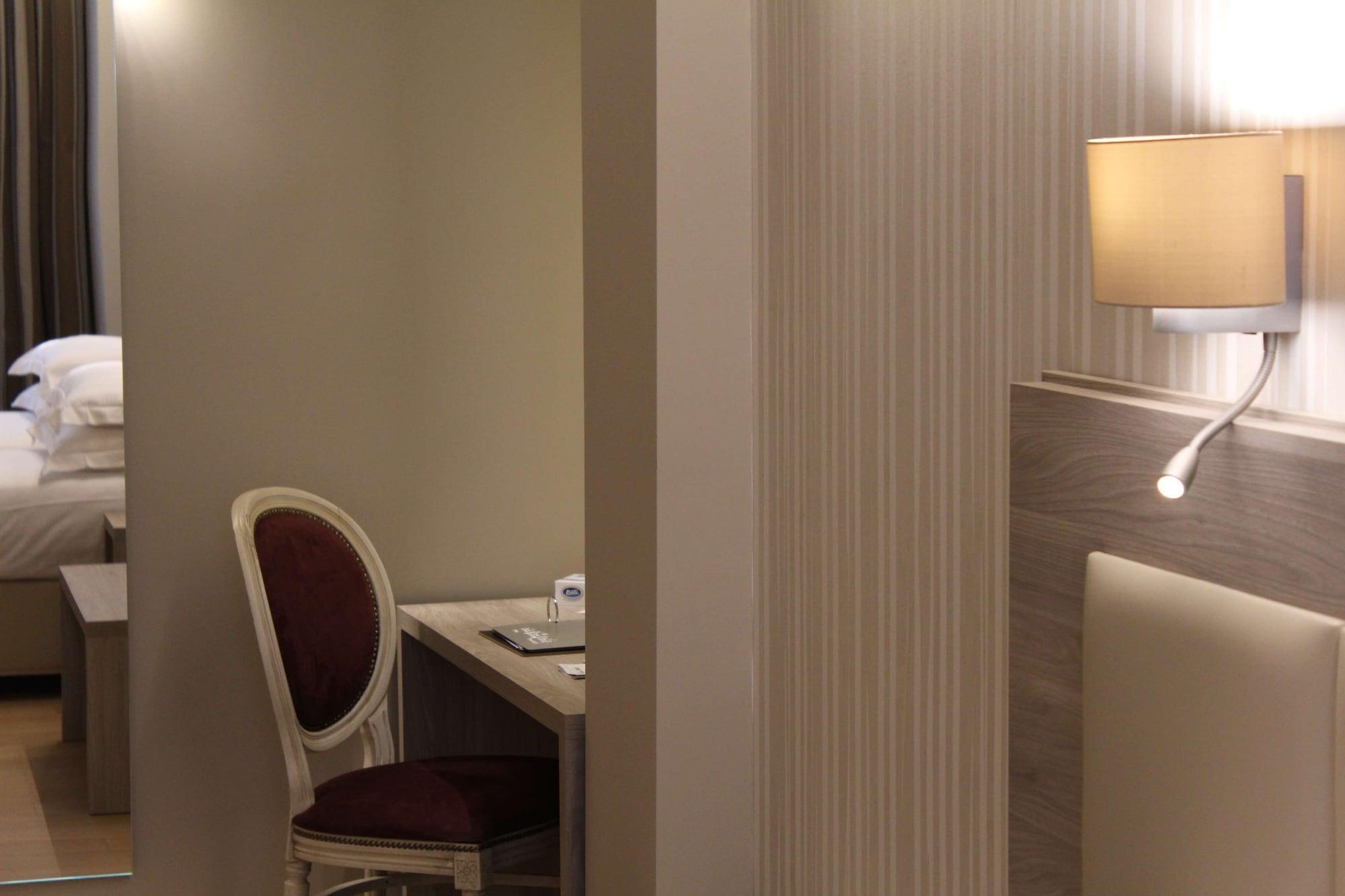 Western Moderno Verdi Hotel
