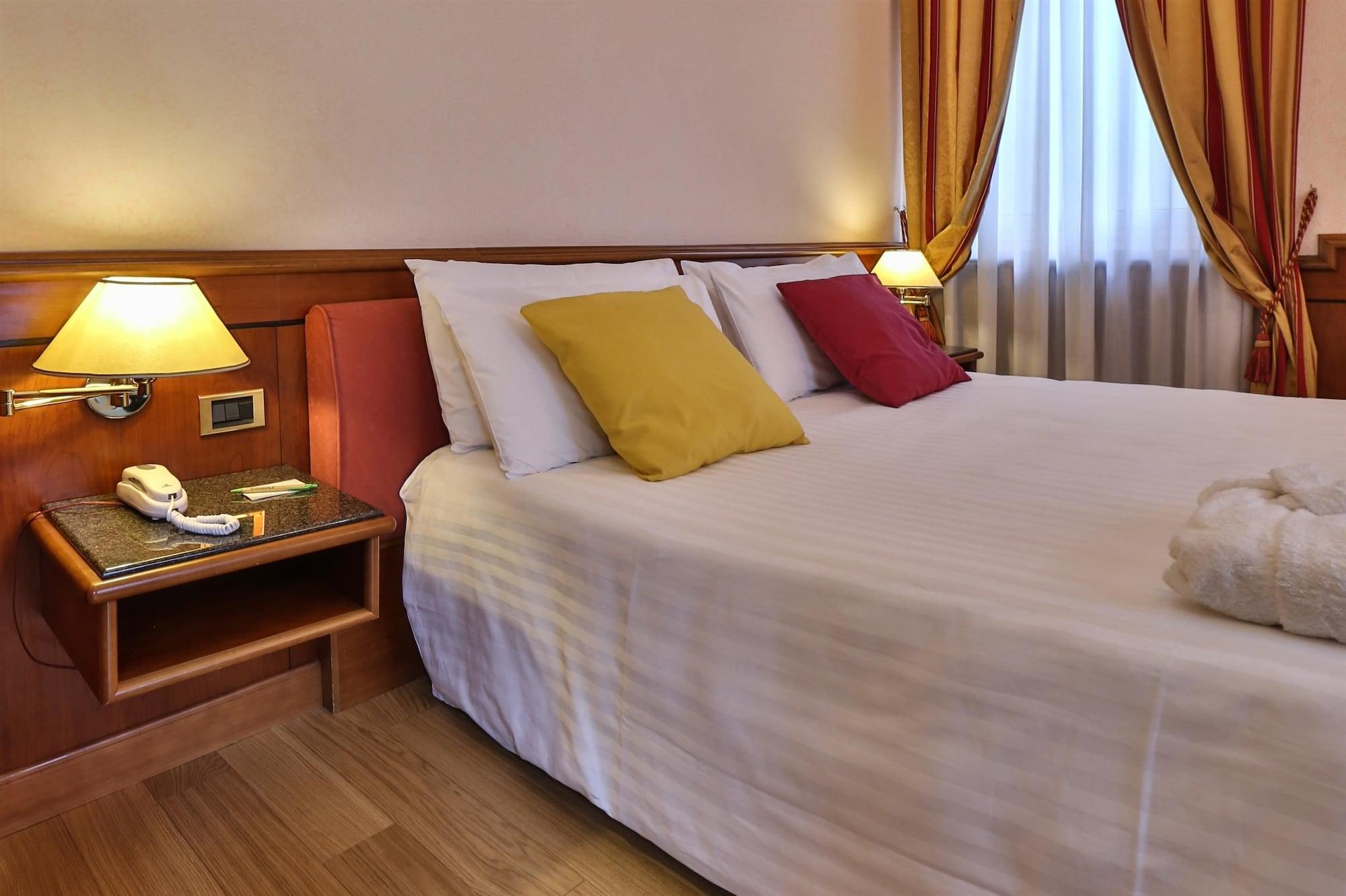 Western Moderno Verdi Hotel 4*