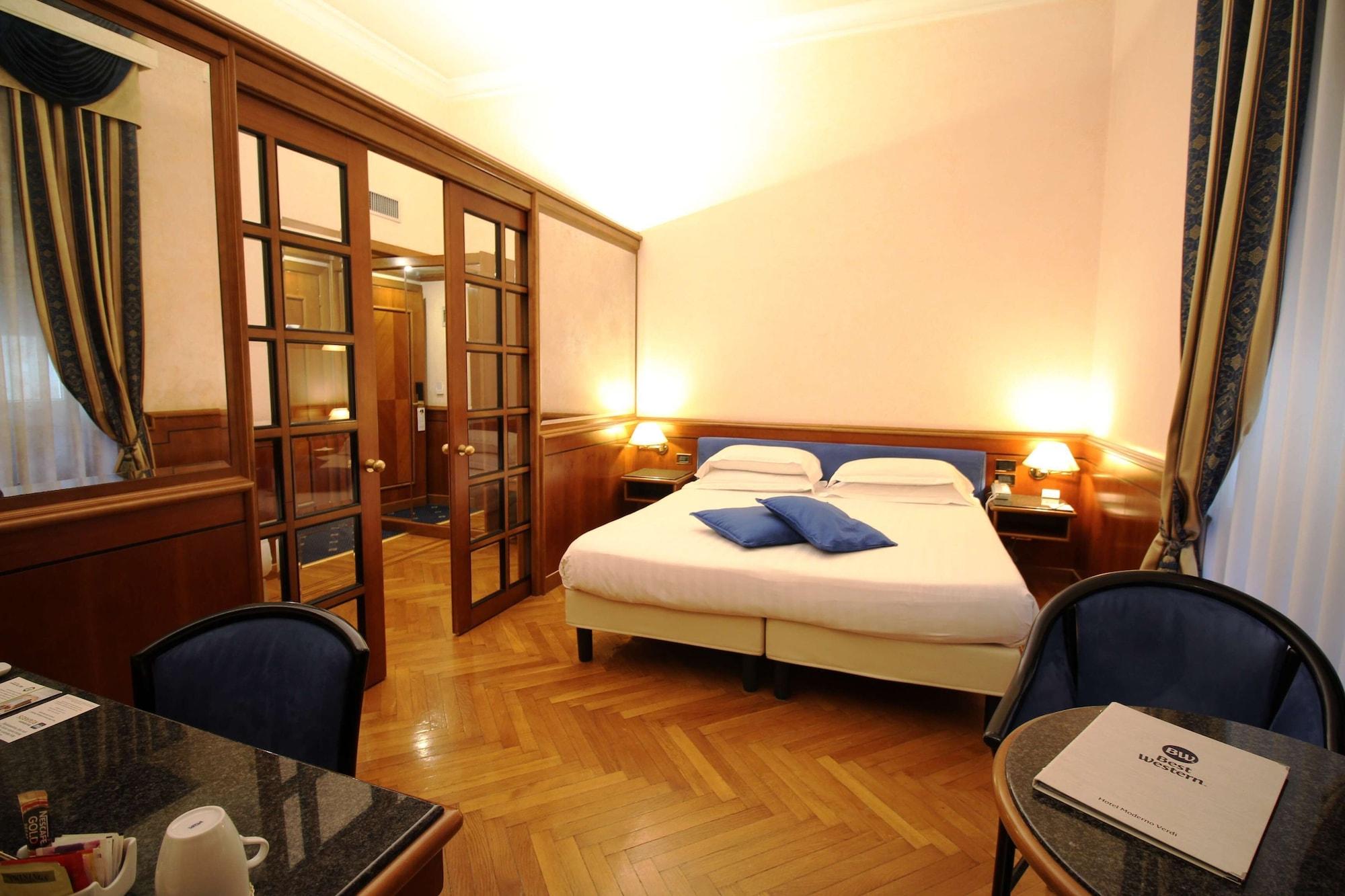 Western Moderno Verdi 4*