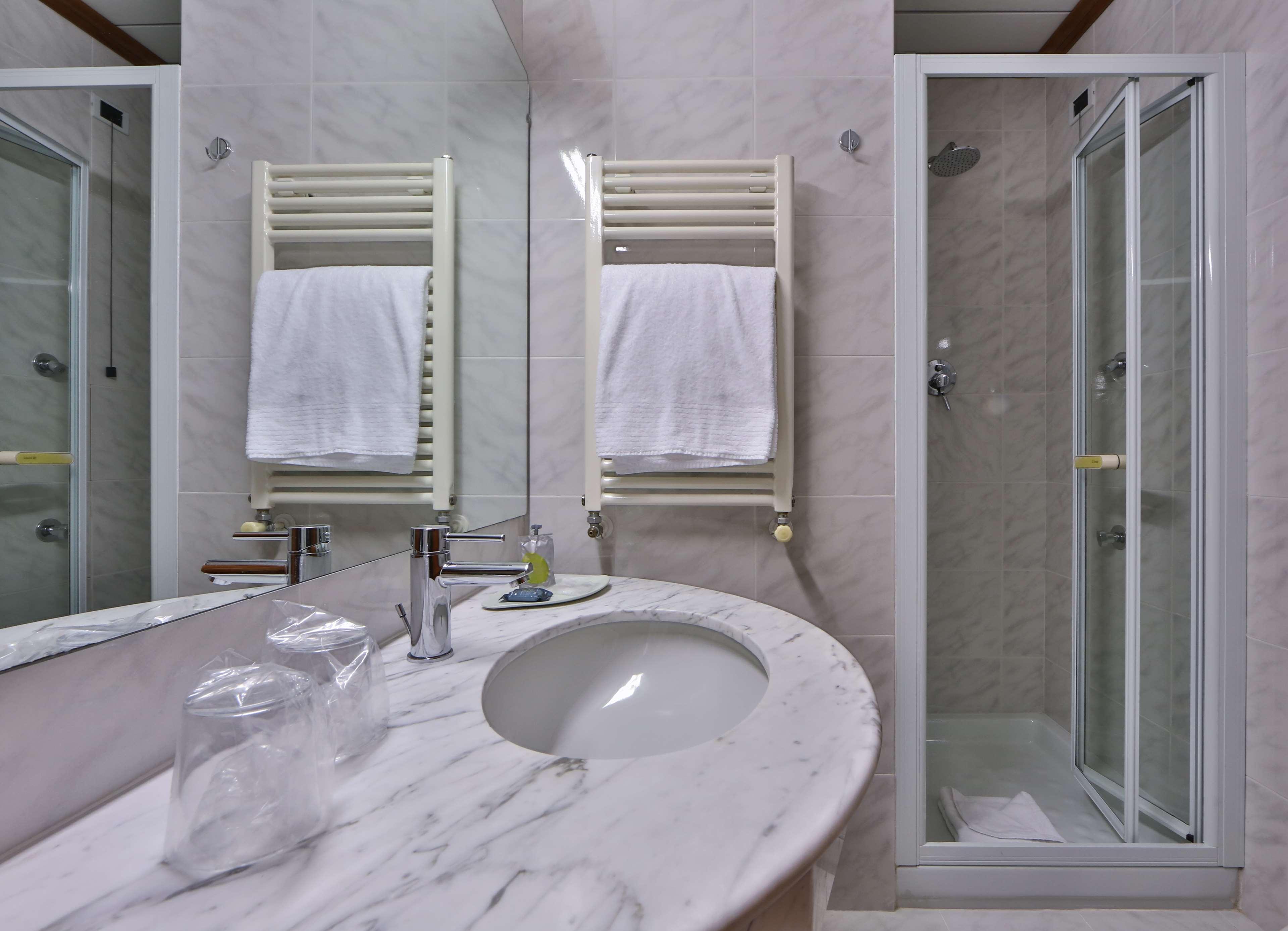 Western Moderno Verdi 4* Genua