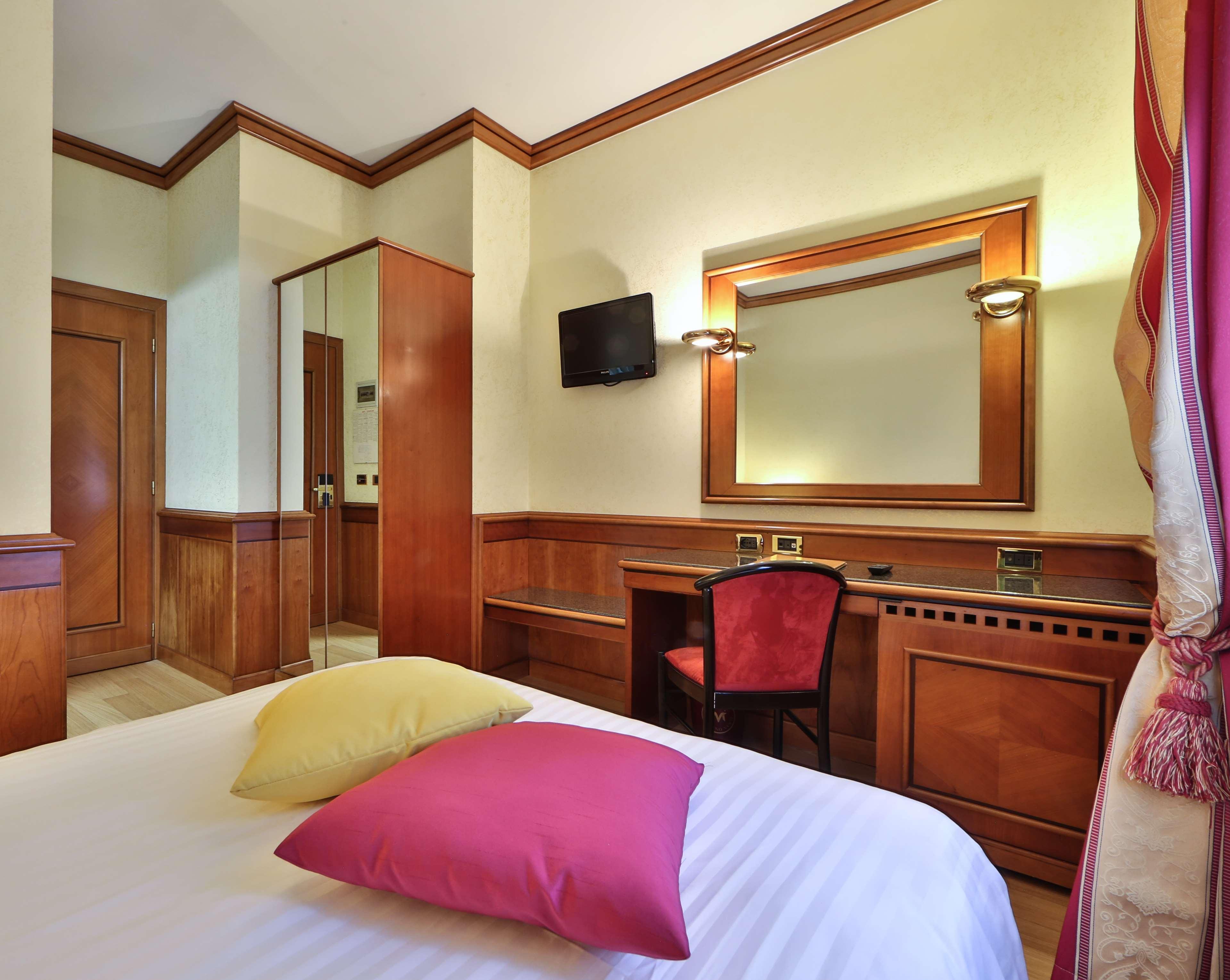 Western Moderno Verdi 4*