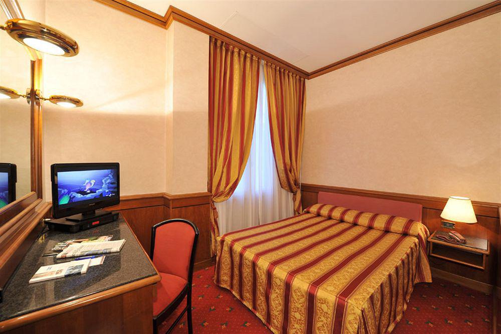 Western Moderno Verdi Hotel 4*